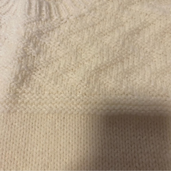 Hand knit white sweater - Picture 6 of 13